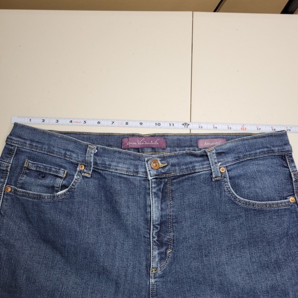 Gloria Vanderbilt Amanda Jeans Womens Size 16W Relaxed Fit Classic Blue‎ Denim - Picture 4 of 8